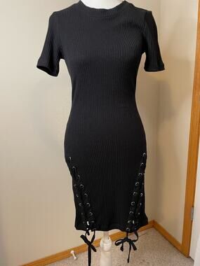 LIKE NEW BLACK KNIT RIBBED DRESS Size XS/S